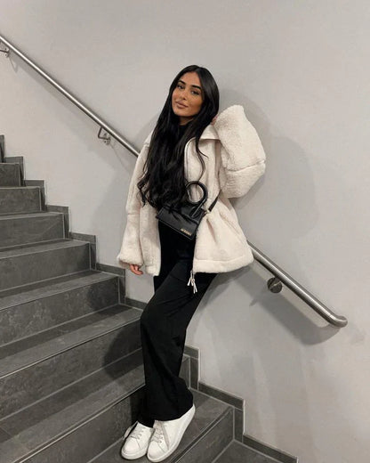 Amara™ – Soft Teddy Coat